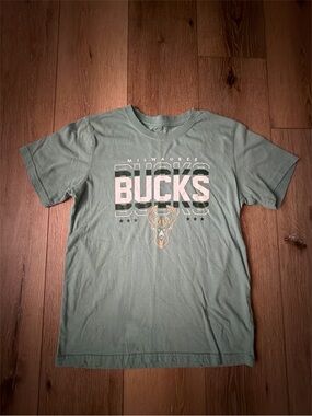 Youth L (14-16) Milwaukee Bucks Green NBA Tee